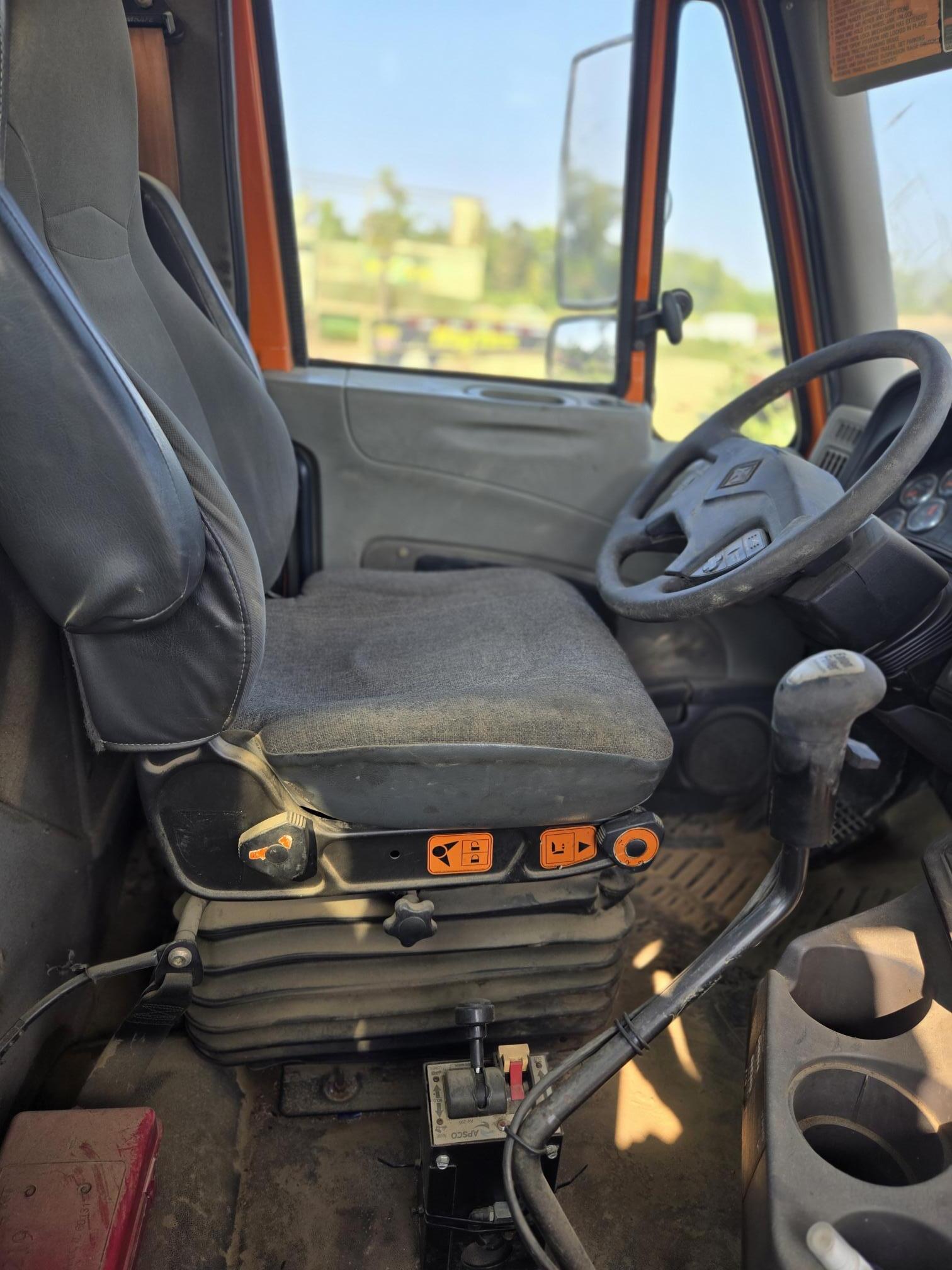 2012 INTERNATIONAL Prostar - Image 18