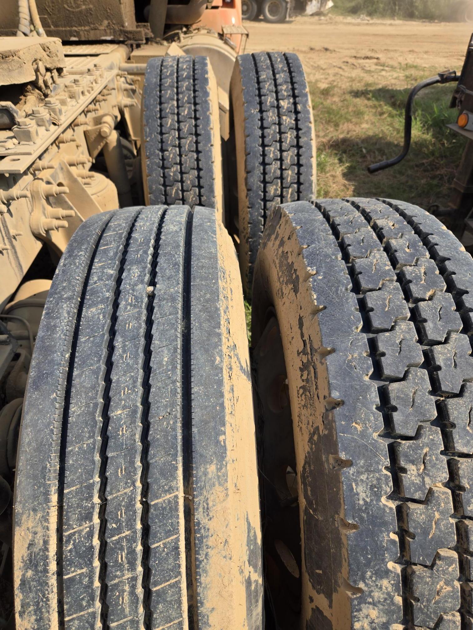 2012 INTERNATIONAL Prostar - view 9 of 25