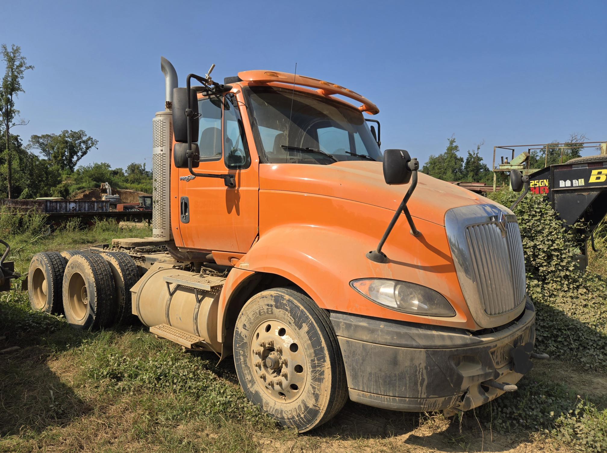 2012 INTERNATIONAL Prostar - view 1 of 25