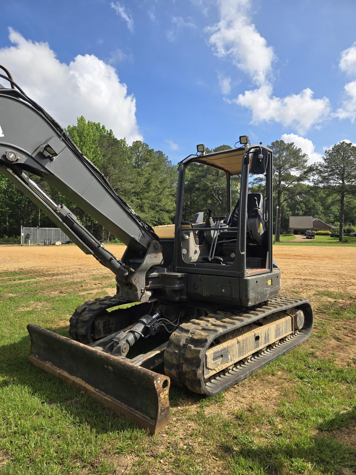2022 VOLVO ECR 88D Pro - Image 3
