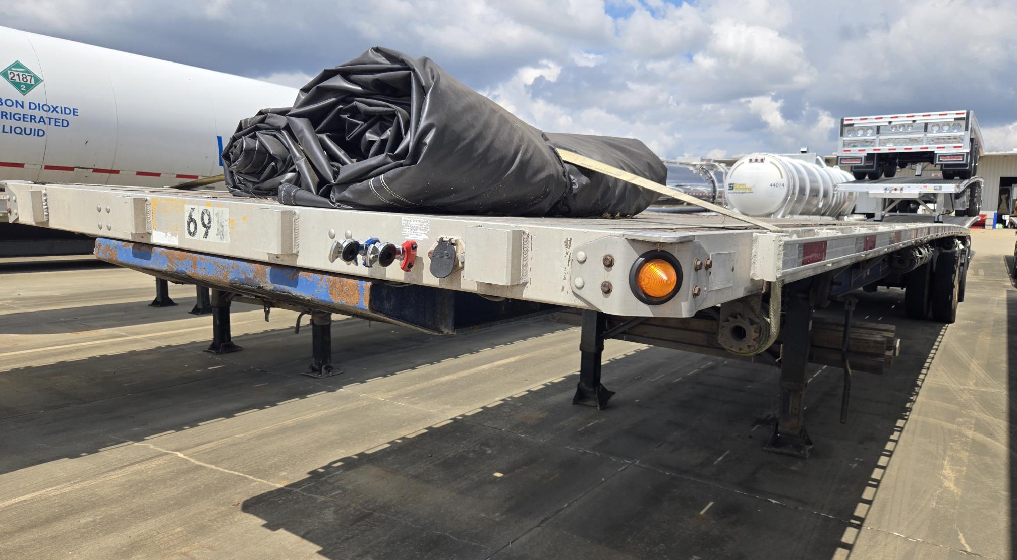 1998 UTILITY 48 x 102 - view 2 of 13