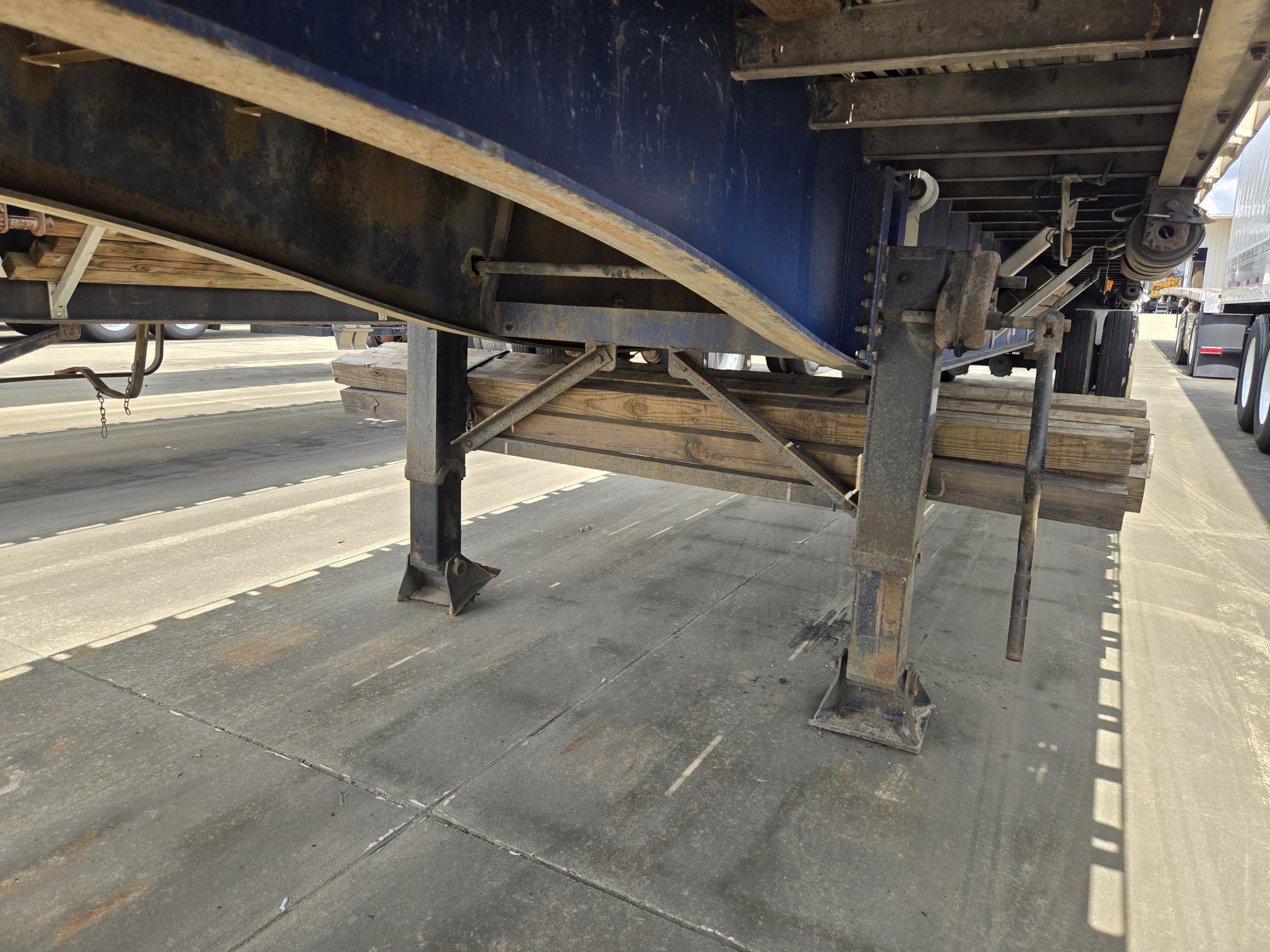 1998 UTILITY 48 x 102 - Image 6