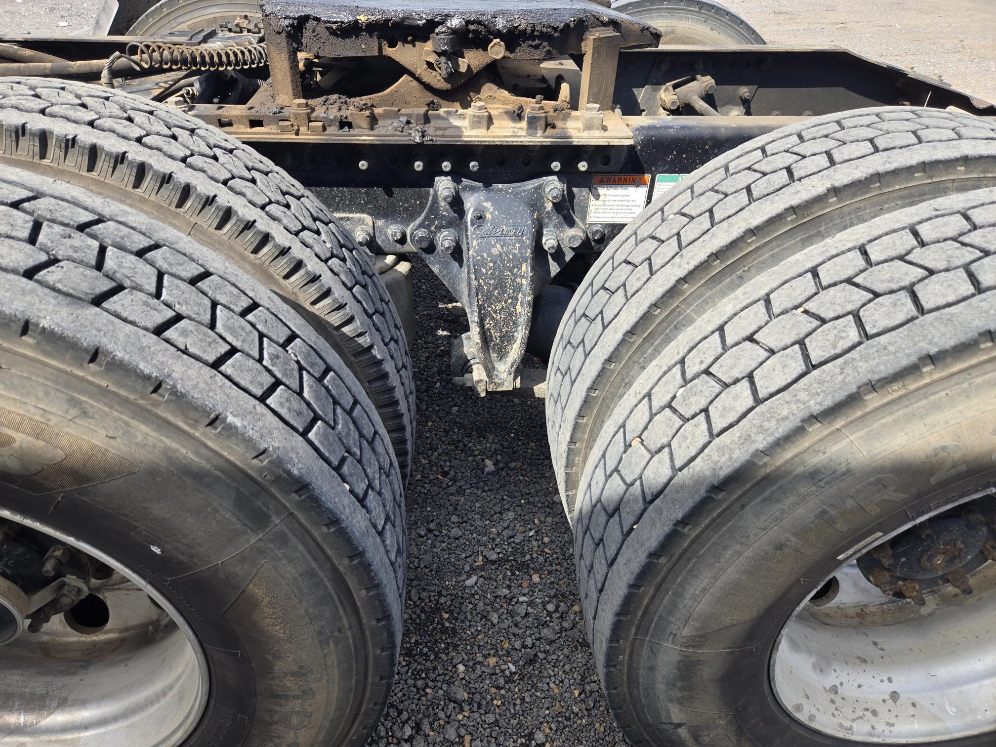 2009 FREIGHTLINER Columbia - view 9 of 17