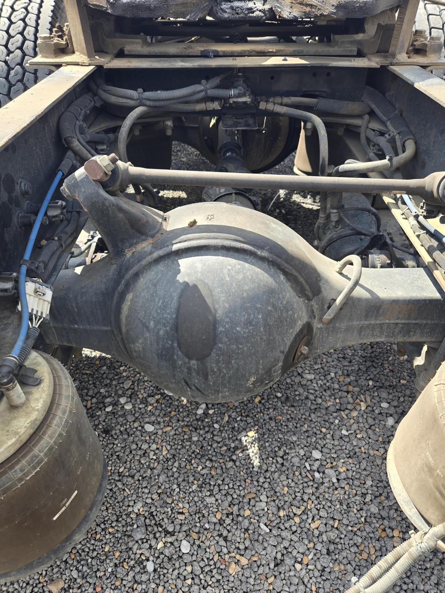 2009 FREIGHTLINER Columbia - Image 8