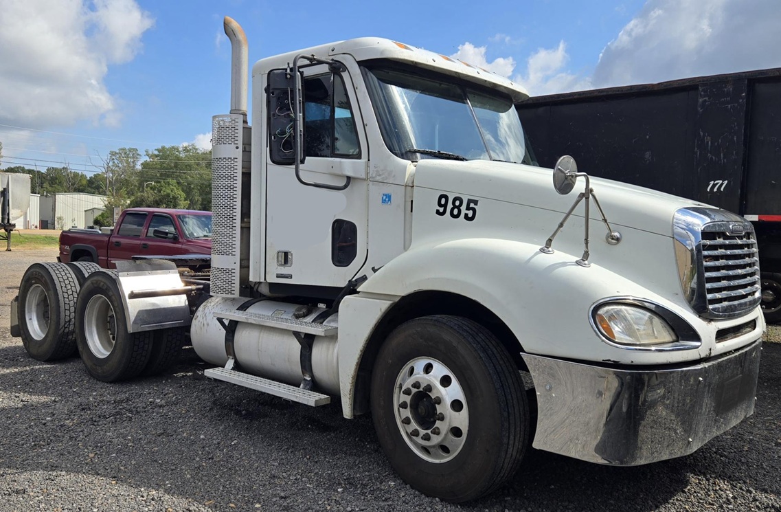 2009 FREIGHTLINER Columbia