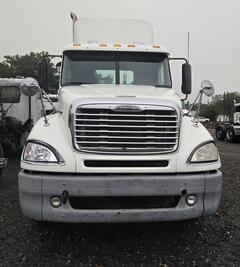2009 FREIGHTLINER Columbia - Image 3