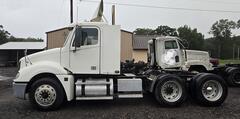 2009 FREIGHTLINER Columbia - Image 1