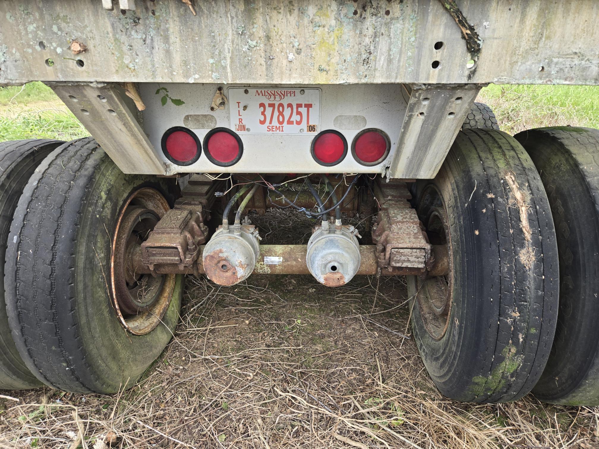 1978 MATE INC 30F - view 5 of 9