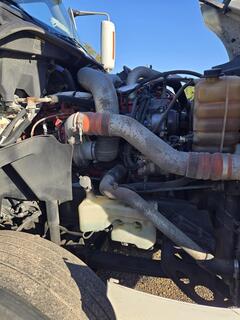 2015 INTERNATIONAL Prostar + - Image 14