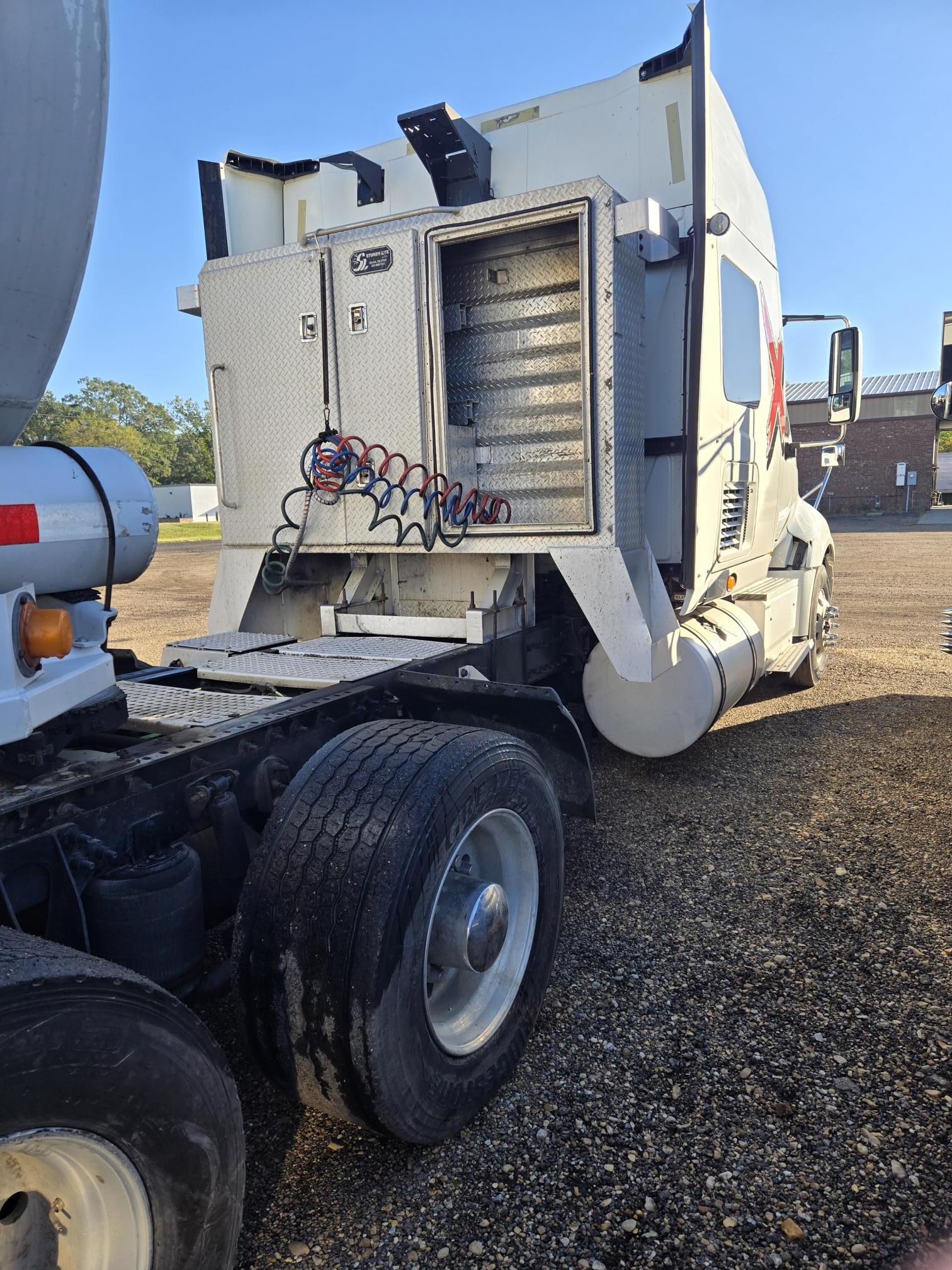 2015 INTERNATIONAL Prostar + - view 6 of 27