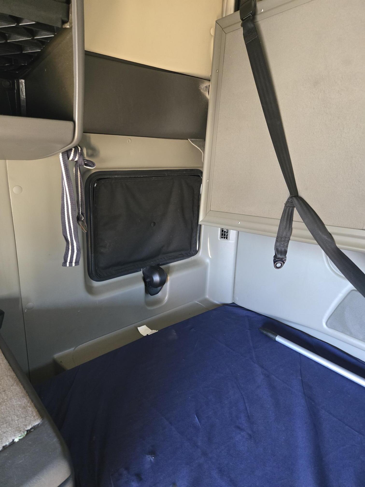 2015 INTERNATIONAL Prostar + - view 18 of 27