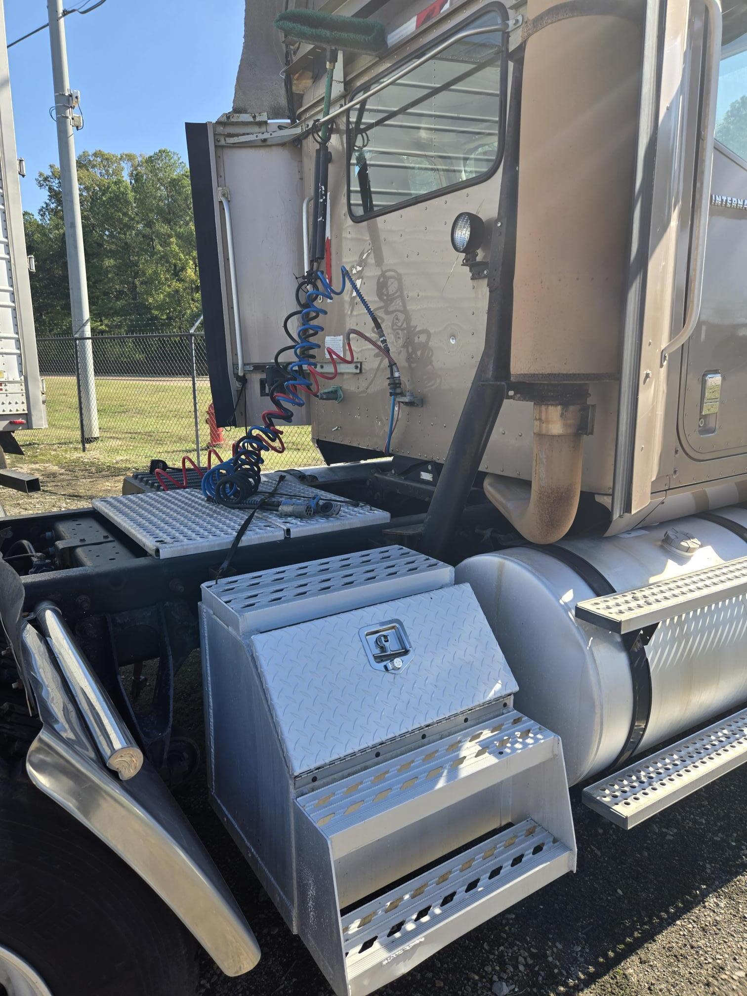 2005 INTERNATIONAL 9200i - view 10 of 21