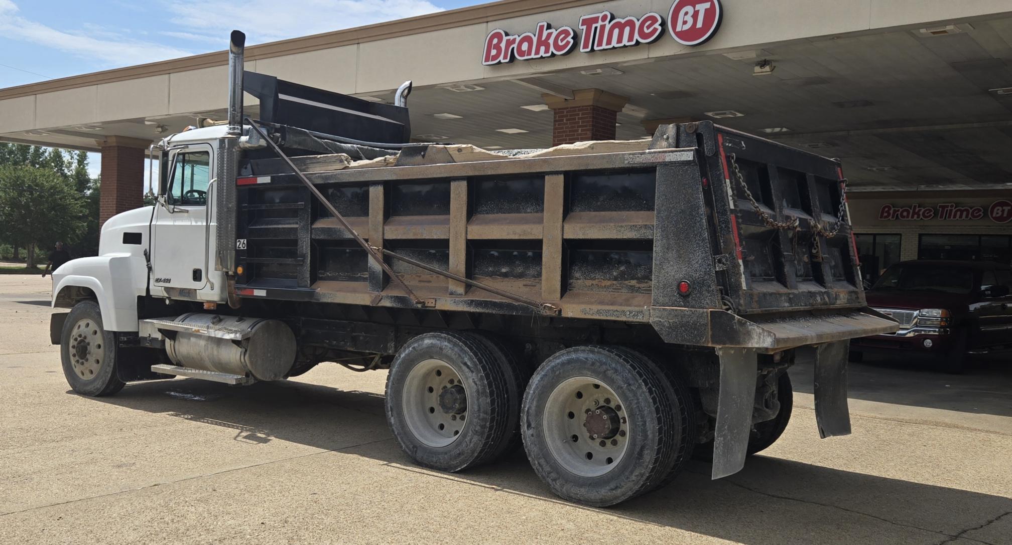 1999 MACK CH 613 - Image 5