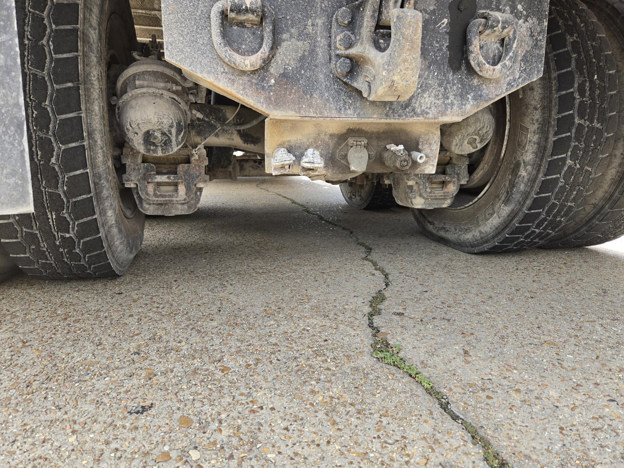 1999 MACK CH 613 - Image 7