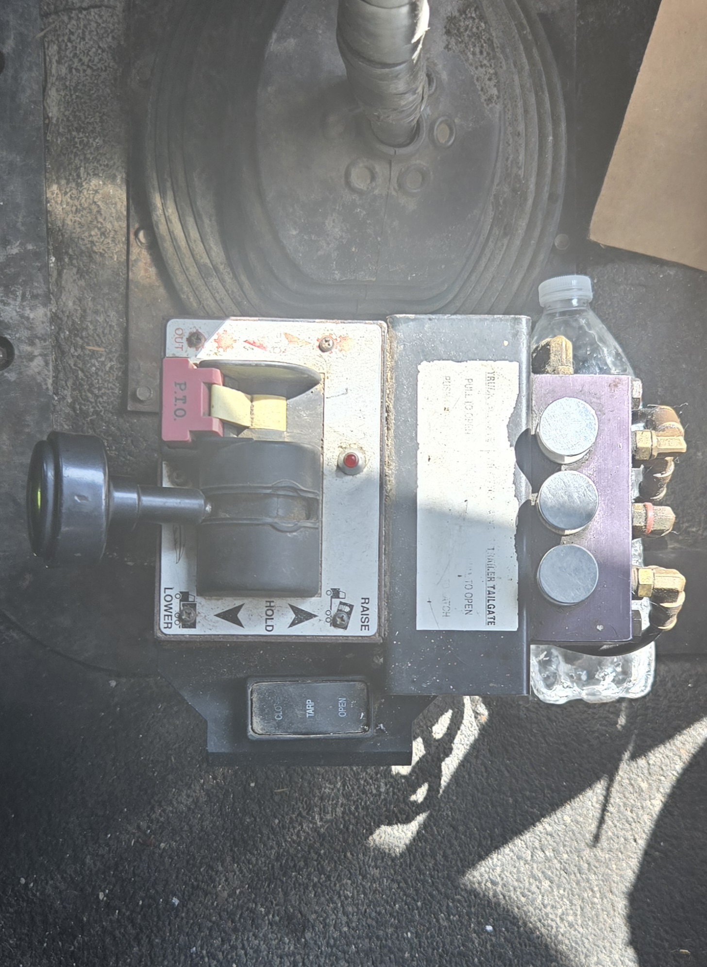 1999 MACK CH 613 - Image 22