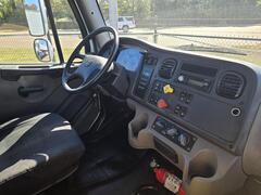 2020 FREIGHTLINER M2 106 - Image 14