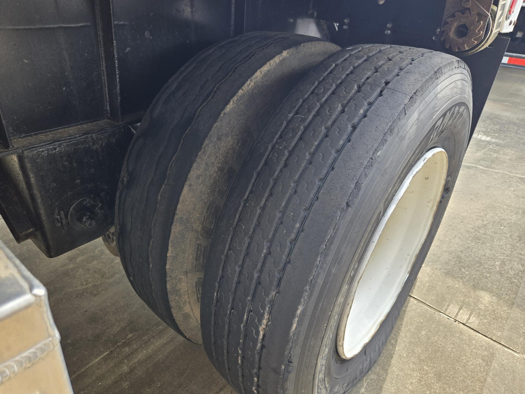 2004 GREAT DANE 48 x 102 - Image 12