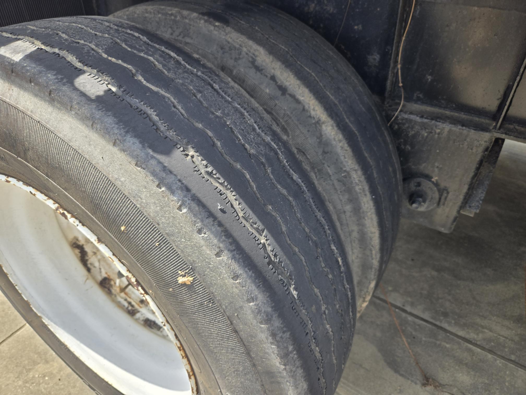 2004 GREAT DANE 48 x 102 - Image 13