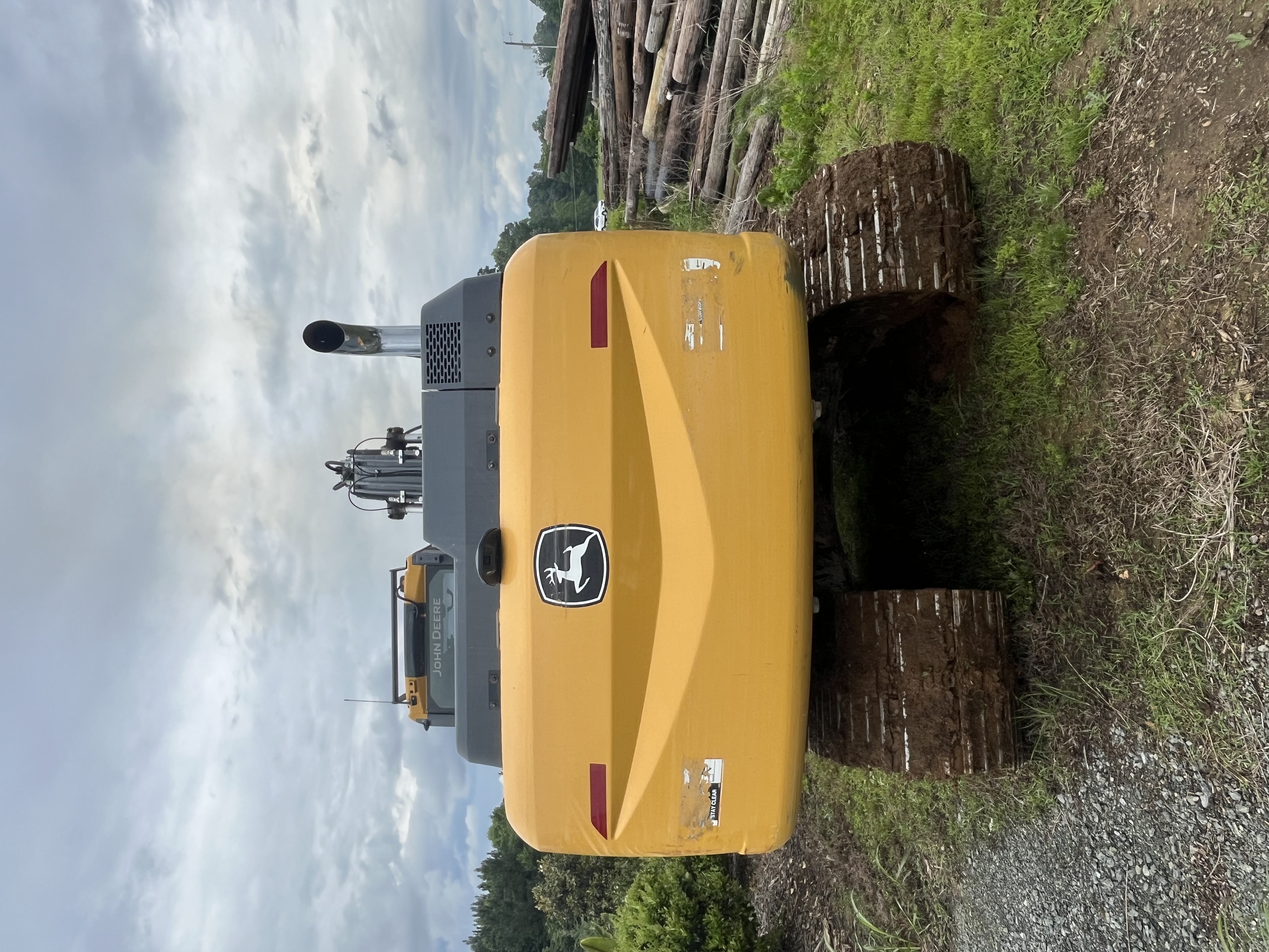 2022 DEERE 160G LC - view 4 of 26