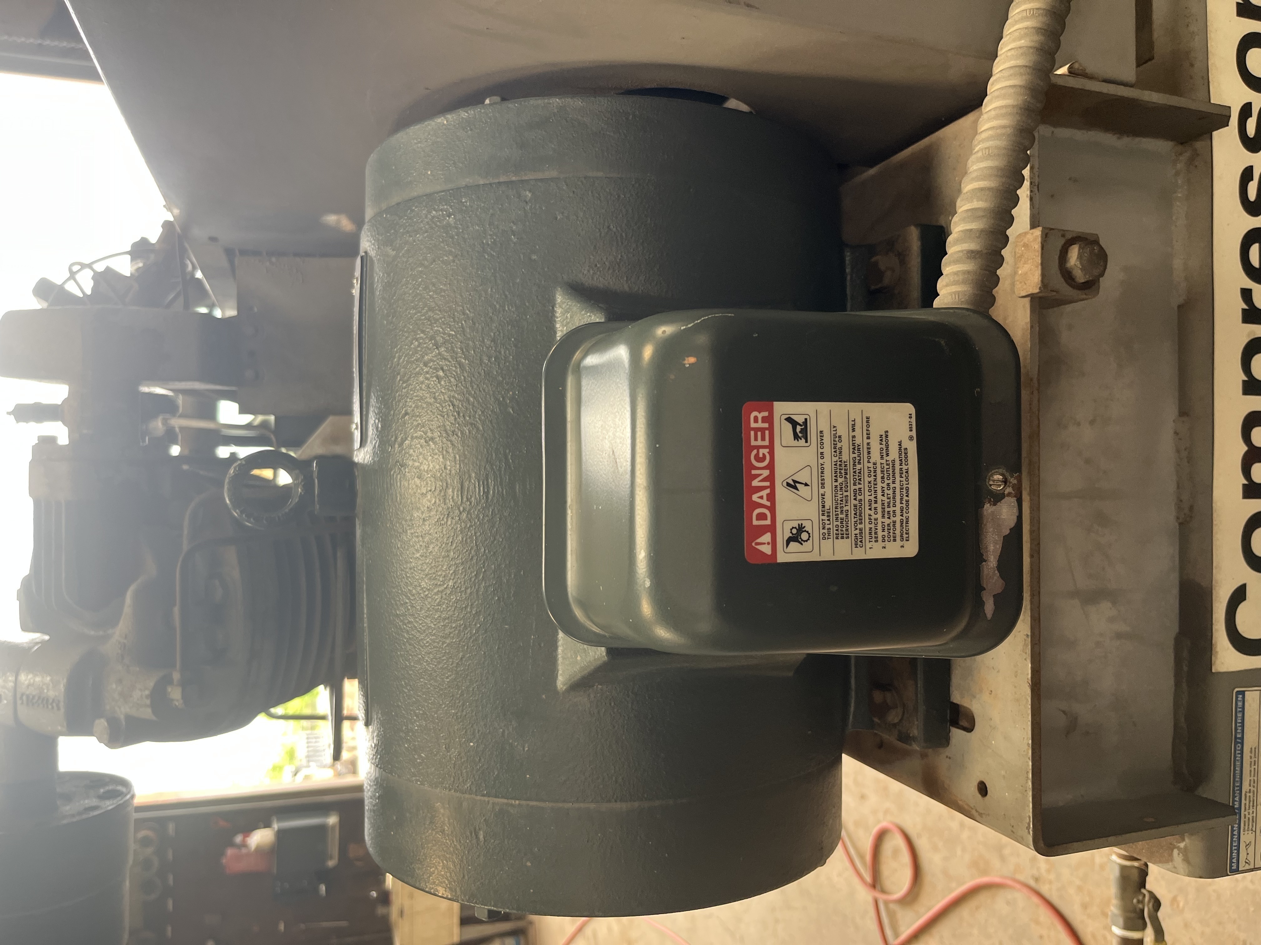 2015 INGERSOLL-RAND 7100-T30 Compressor - Image 4