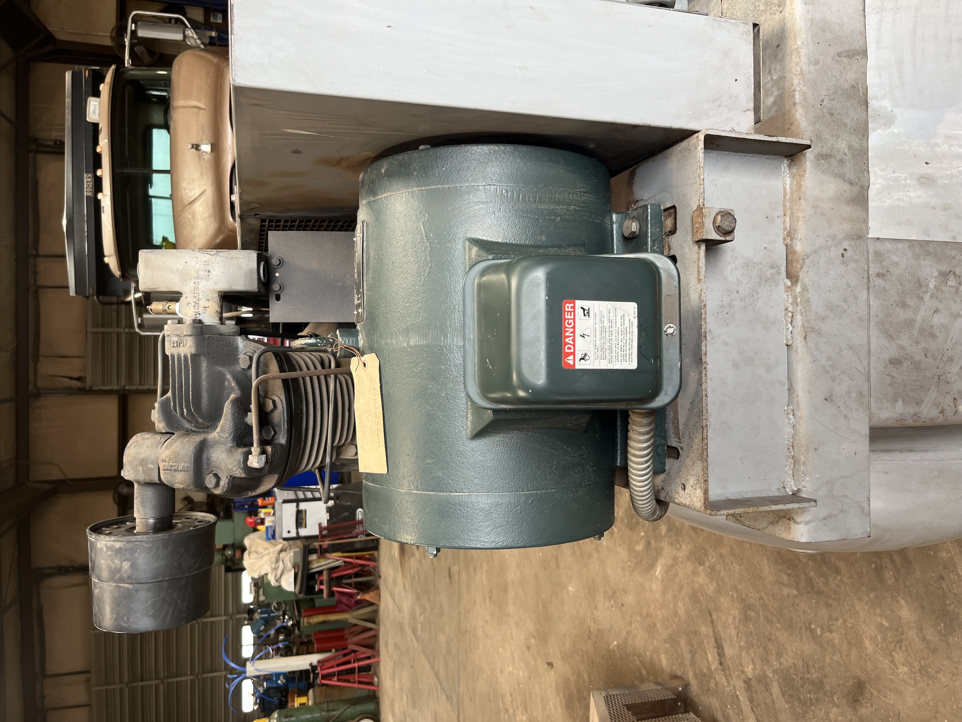 2015 INGERSOLL-RAND 7100-T30 Compressor - view 8 of 16