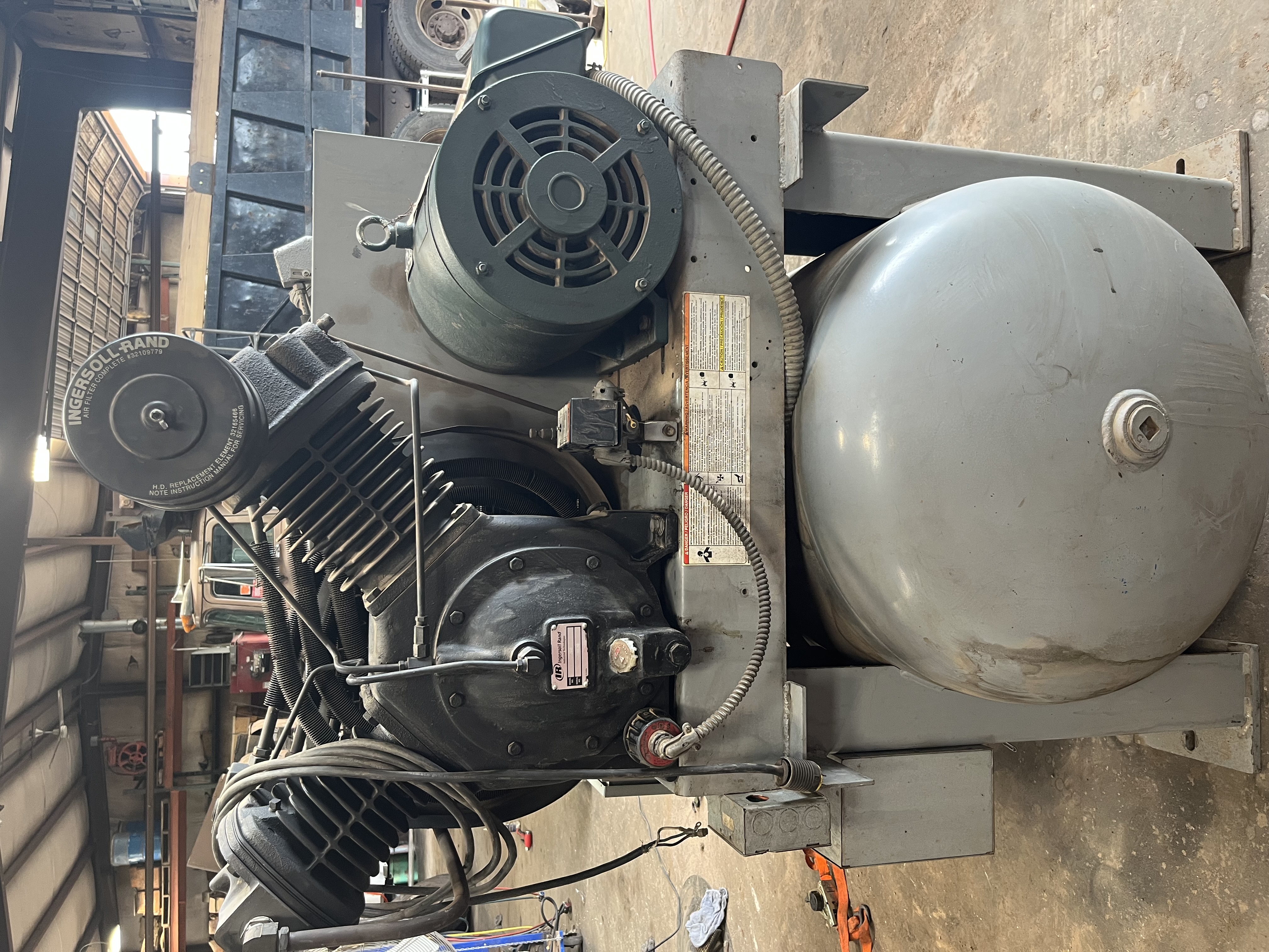 2015 INGERSOLL-RAND 7100-T30 Compressor - view 9 of 16
