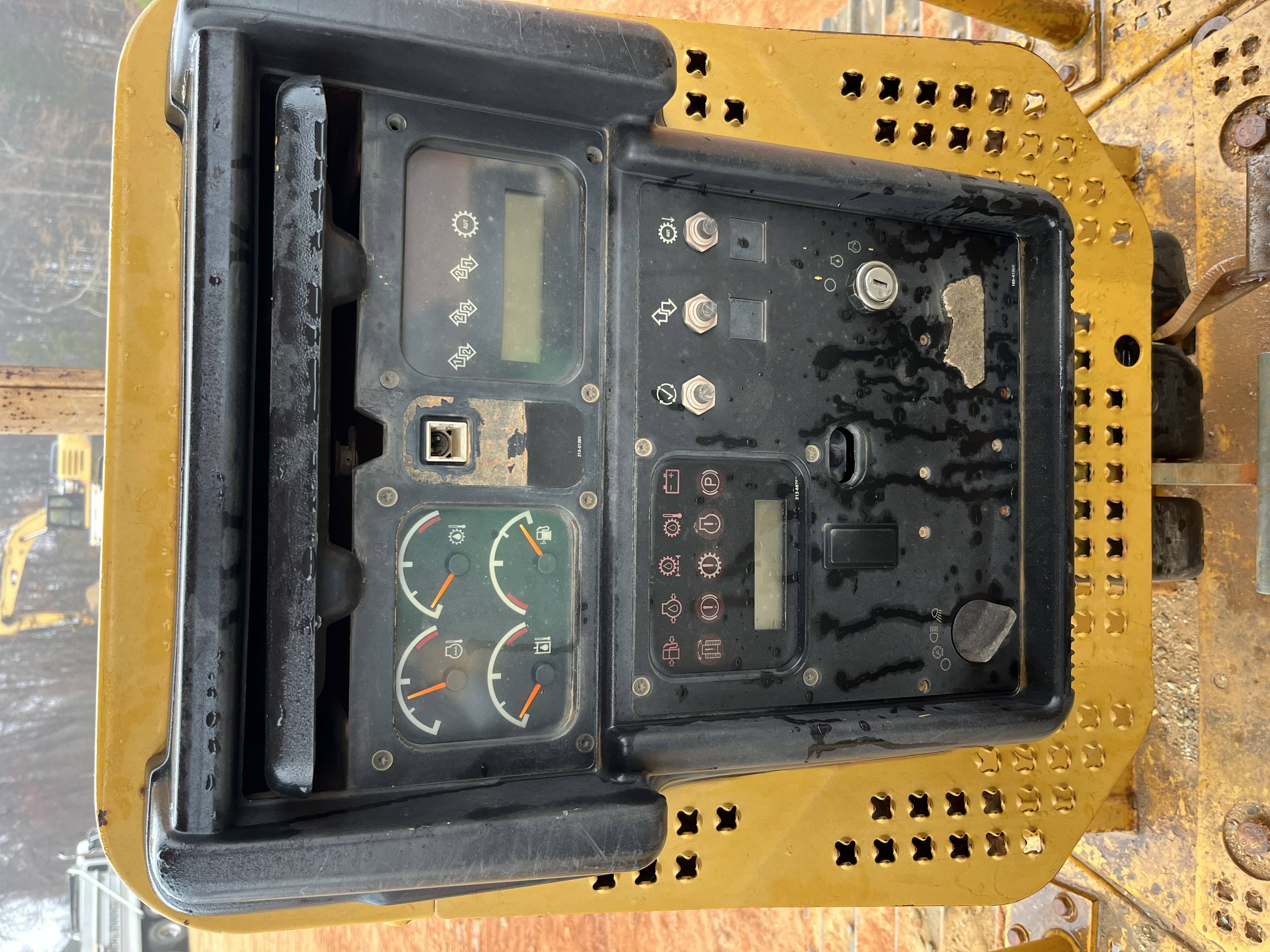 2004 CATERPILLAR D5N XL - Image 31