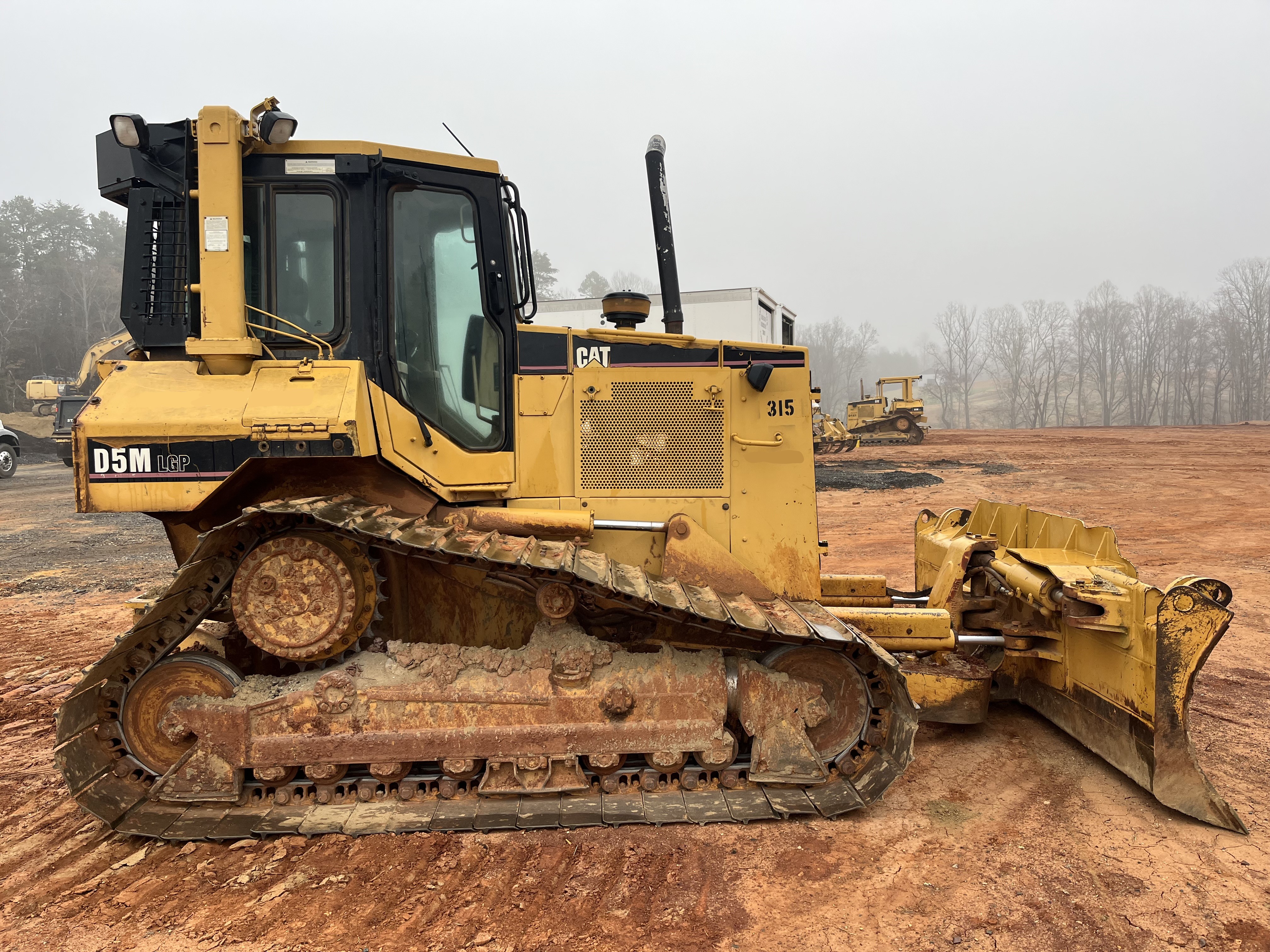 2001 CATERPILLAR D5M LGP - Image 2