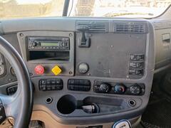 2014 FREIGHTLINER Cascadia 185 - Image 6