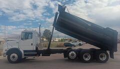 2001 FREIGHTLINER FL 112 - Image 2