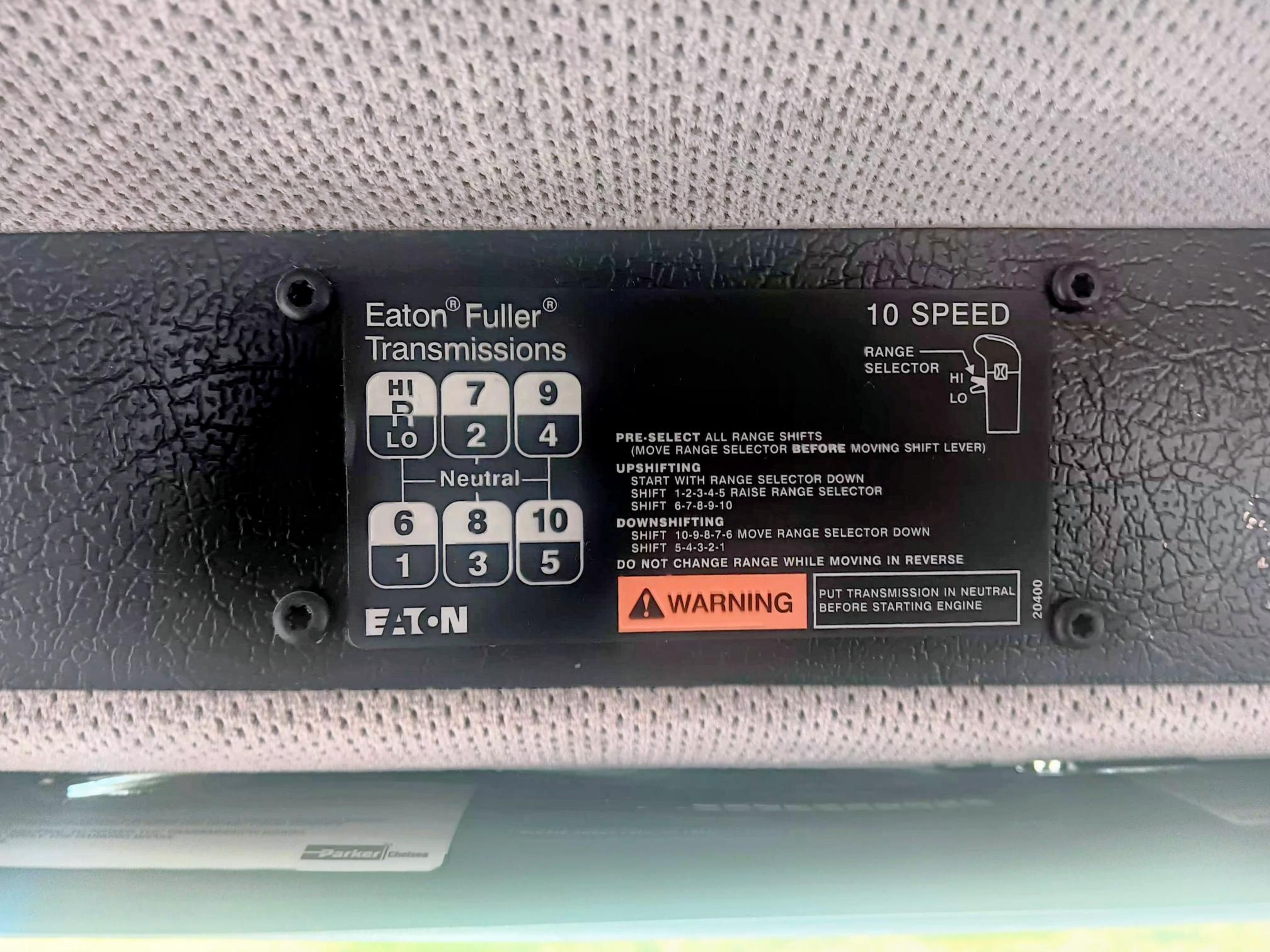 2001 FREIGHTLINER FL 112 - view 10 of 20