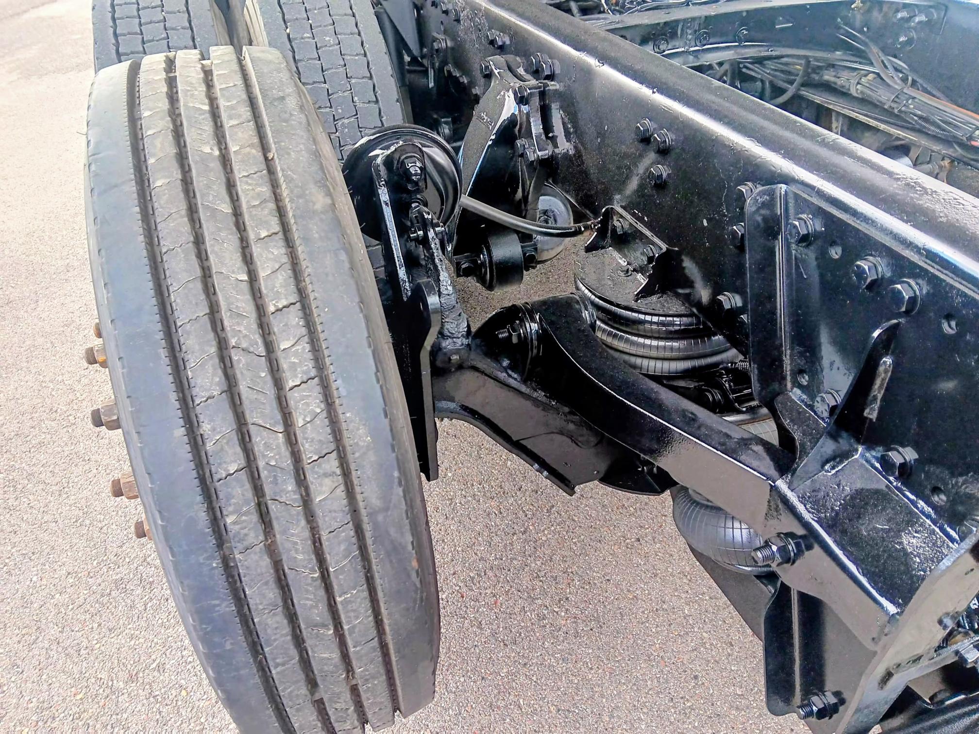 2001 FREIGHTLINER FL 112 - view 19 of 20