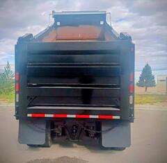 2001 FREIGHTLINER FL 112 - Image 8