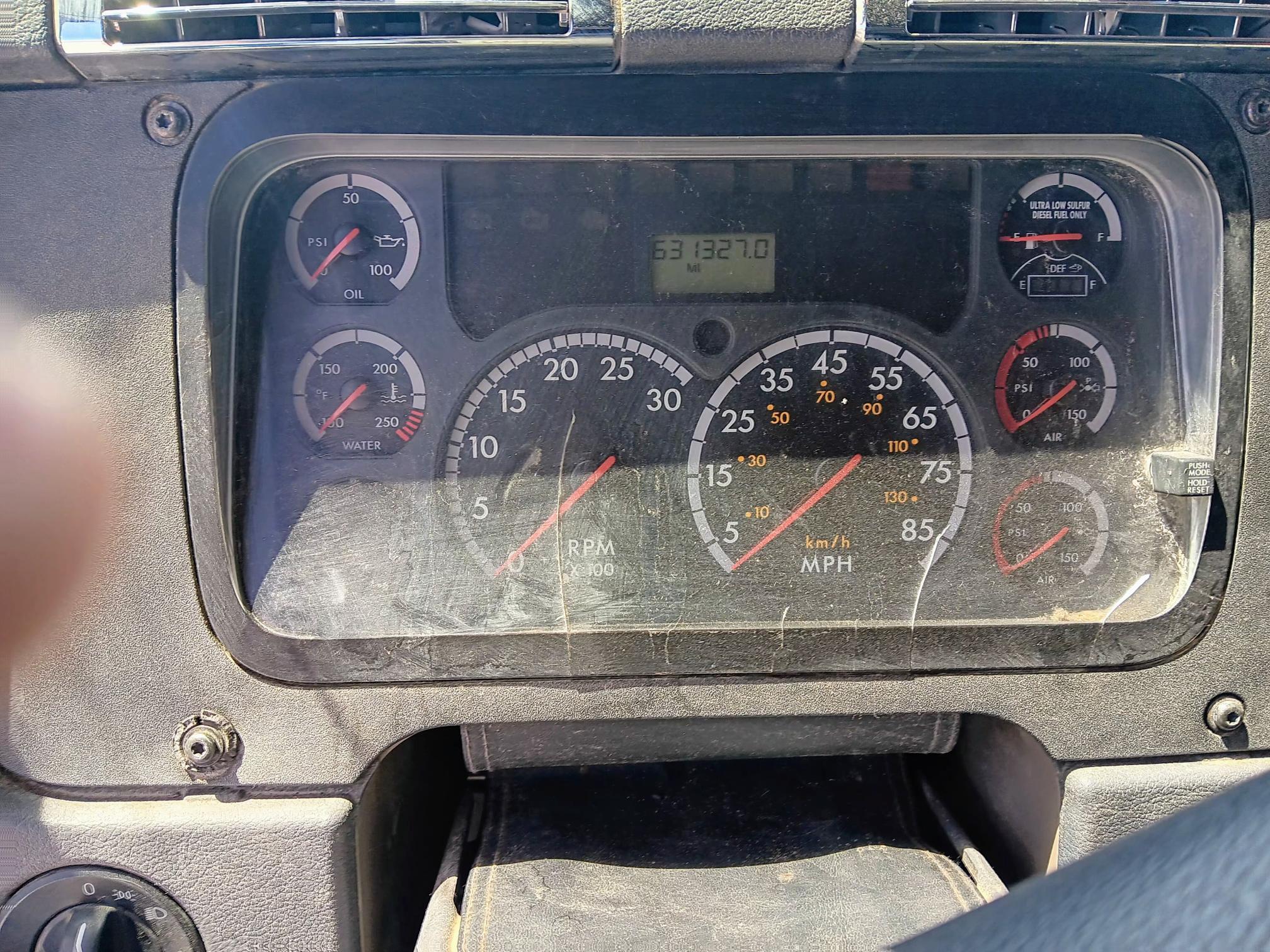 2014 FREIGHTLINER Cascadia - view 11 of 21