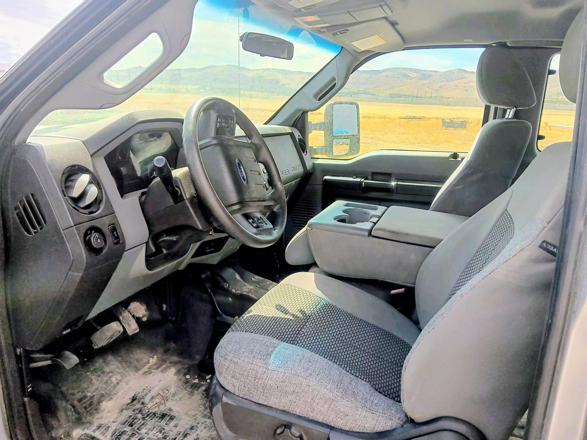 2015 FORD F-550 - view 9 of 12