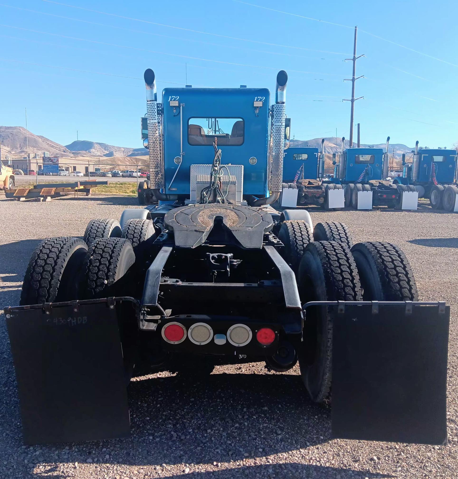 2009 KENWORTH W900 - Image 4