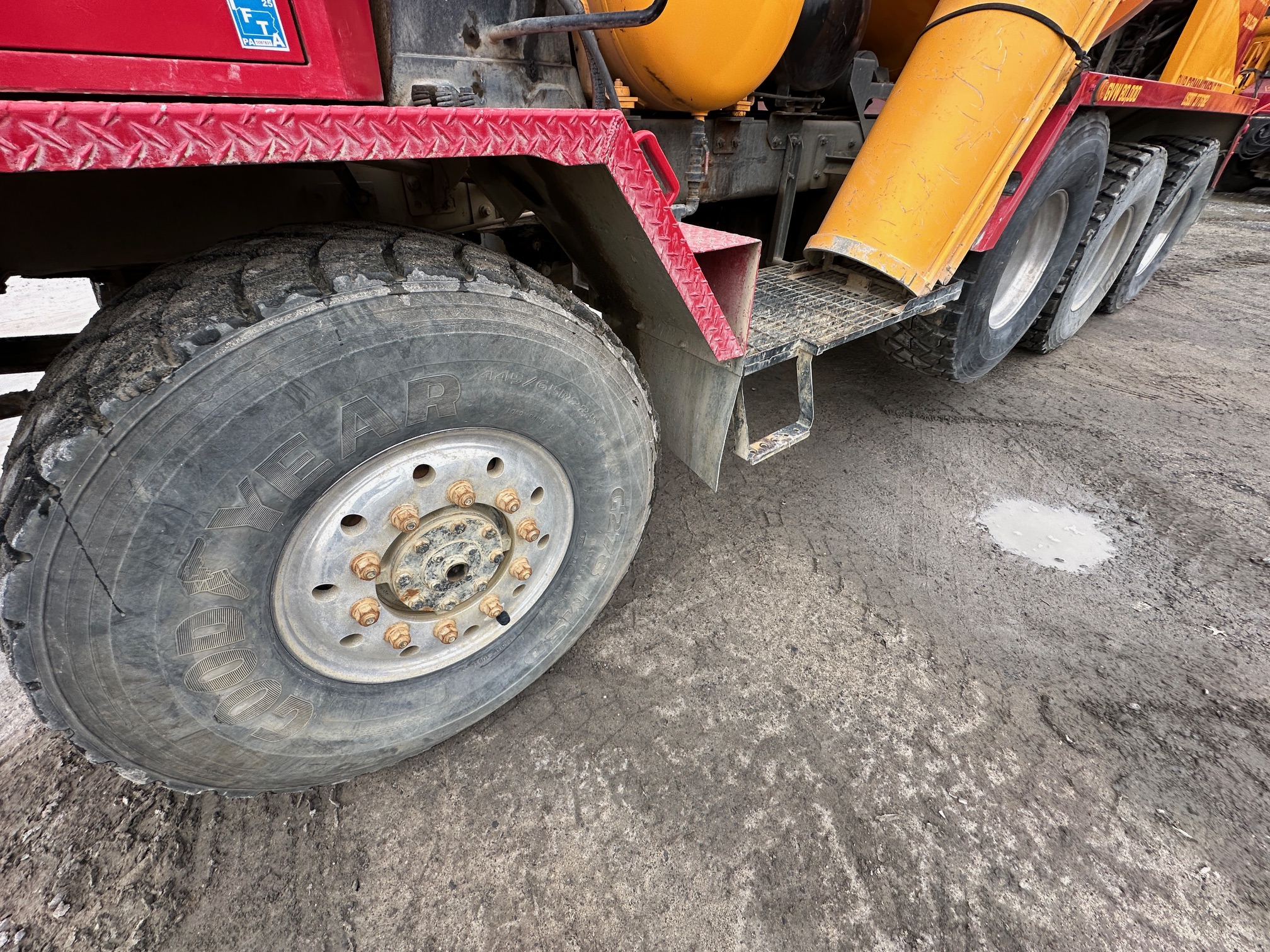 2016 PHOENIX Front Discharge Mixer - Image 26