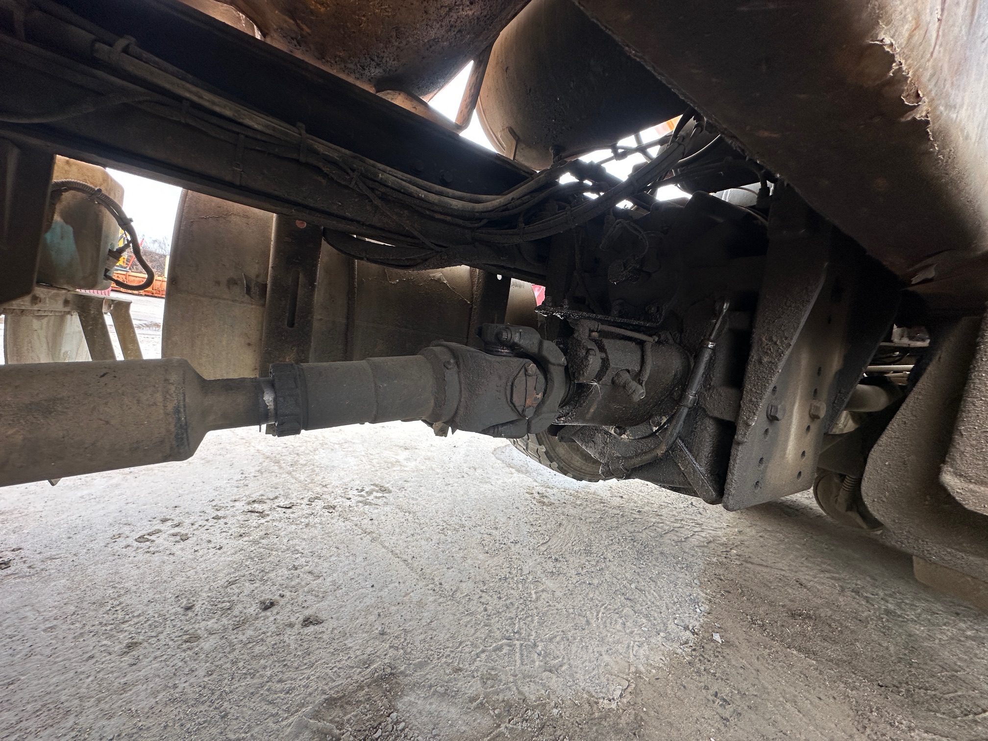 2016 PHOENIX Front Discharge Mixer - Image 27