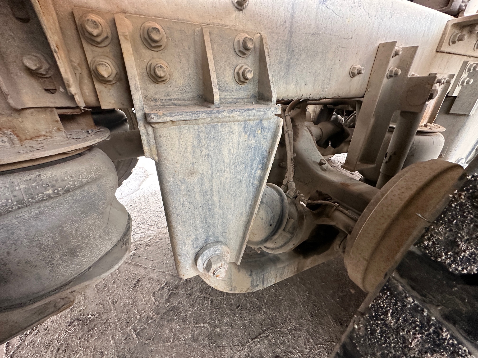 2016 PHOENIX Front Discharge Mixer - Image 29