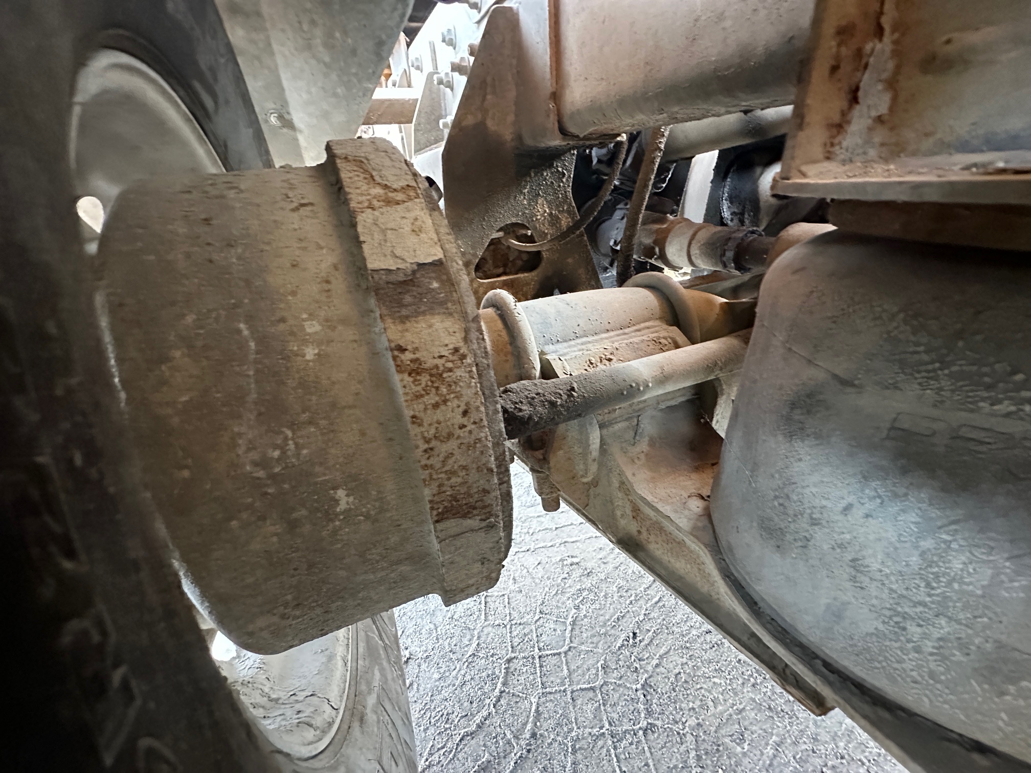 2016 PHOENIX Front Discharge Mixer - Image 30