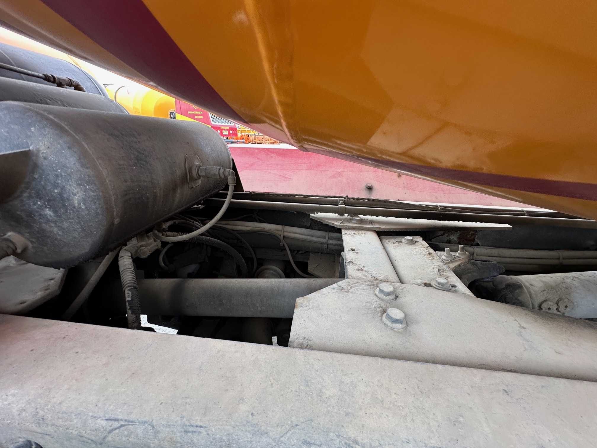 2016 PHOENIX Front Discharge Mixer - Image 32