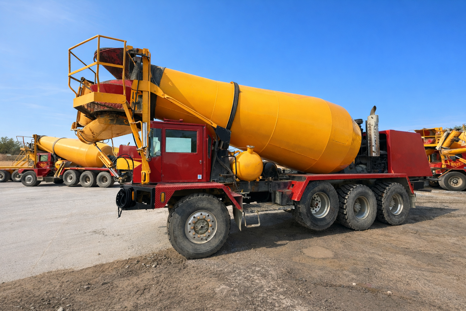 2016 PHOENIX Front Discharge Mixer - view 2 of 44