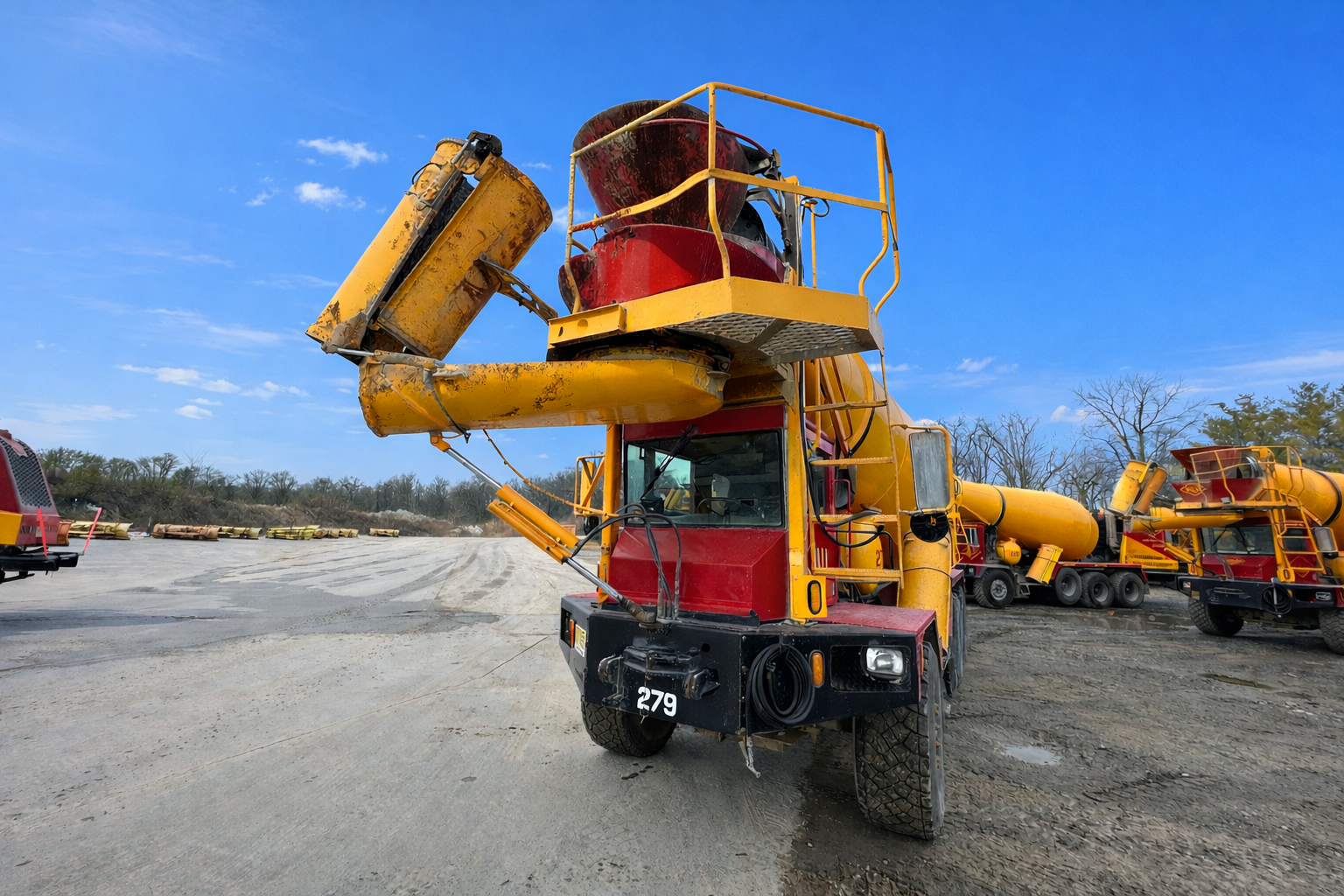 2016 PHOENIX Front Discharge Mixer - Image 3