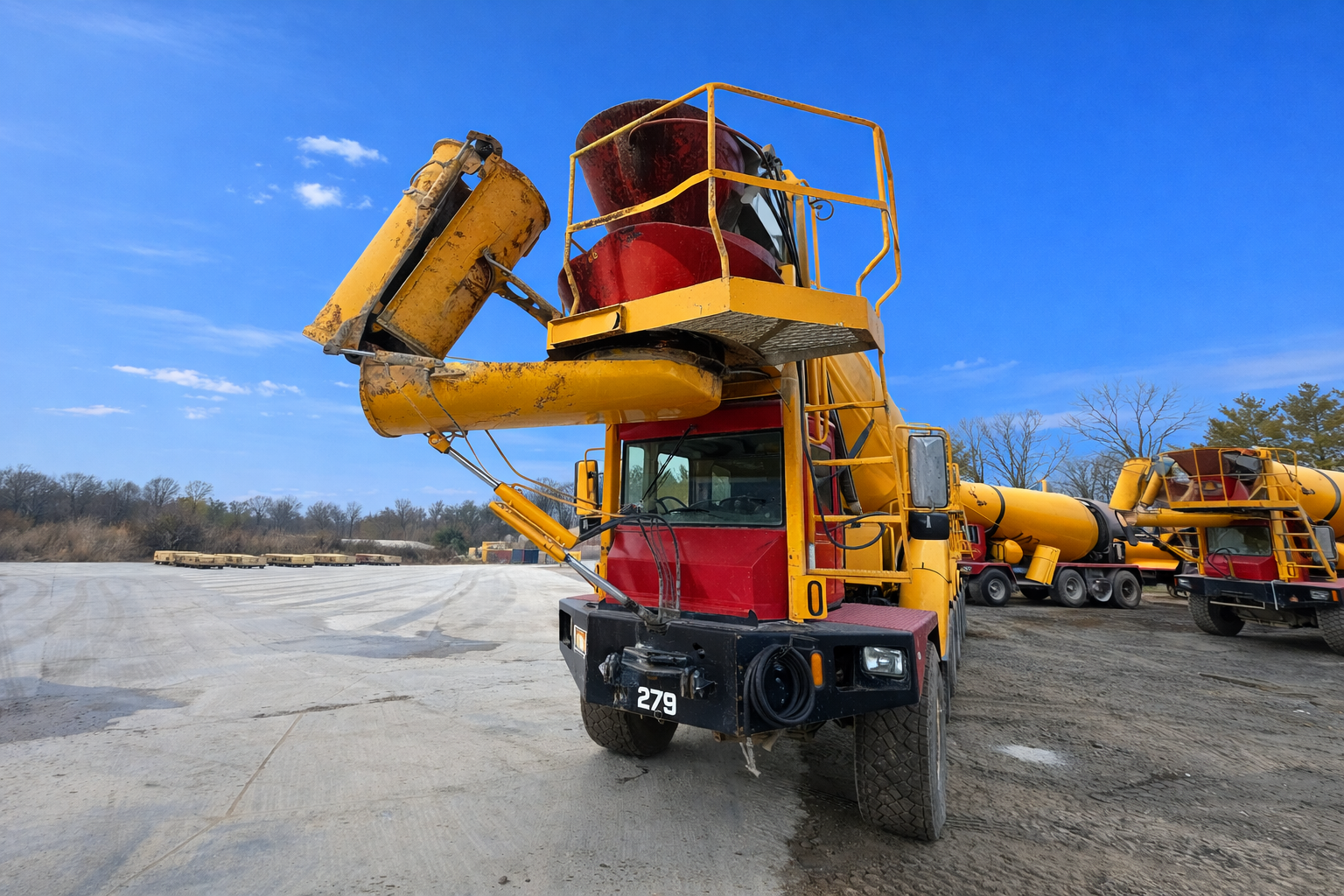 2016 PHOENIX Front Discharge Mixer - view 4 of 44