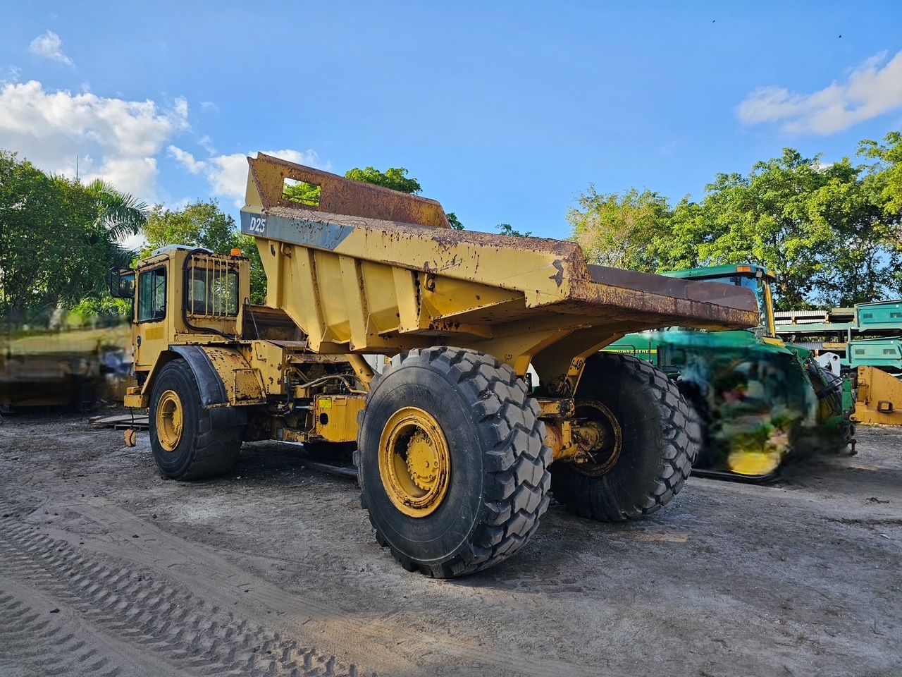 1985 CATERPILLAR D25C