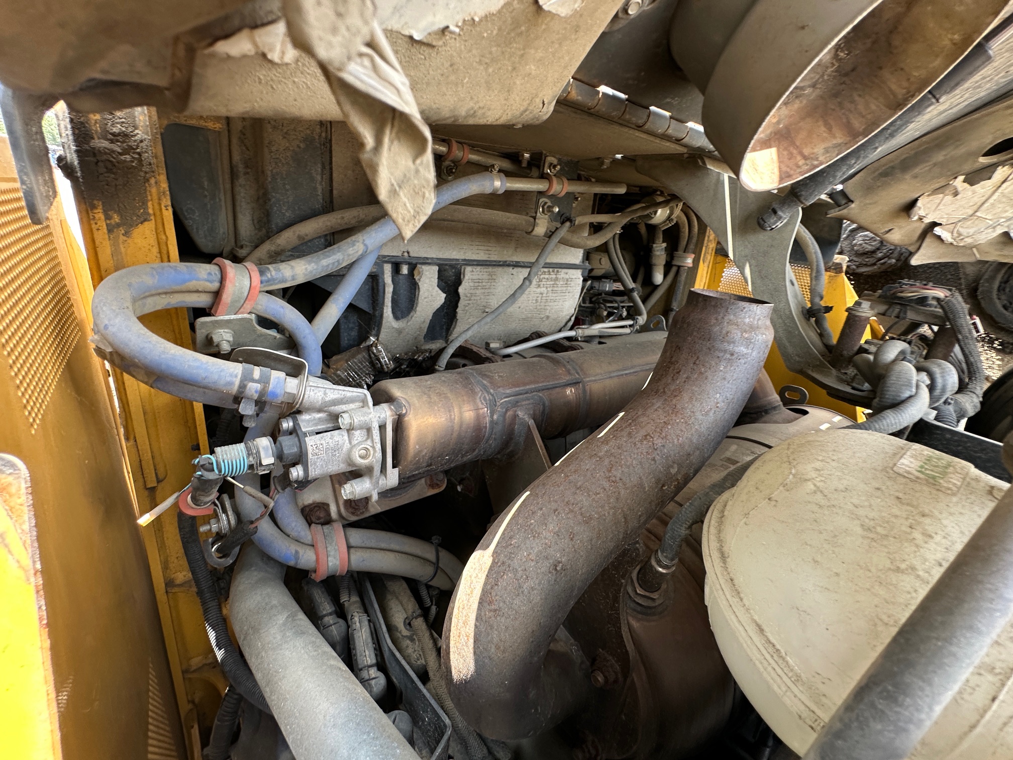 2017 DEERE 332G - Image 19