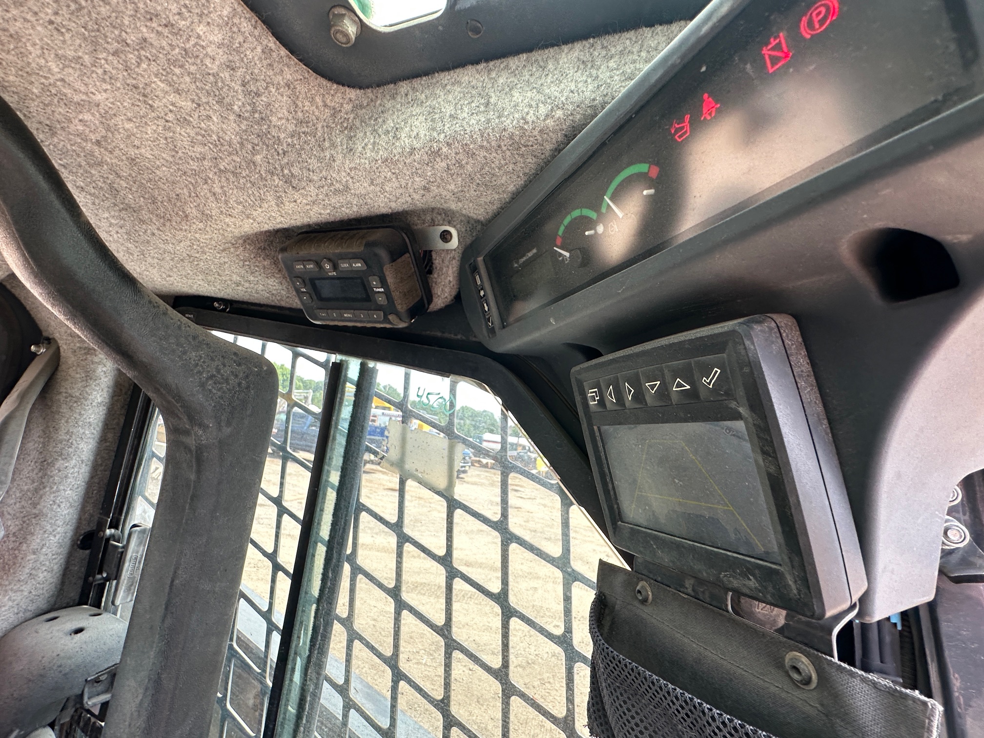 2017 DEERE 332G - view 15 of 22