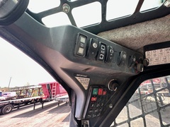 2017 DEERE 332G - Image 16