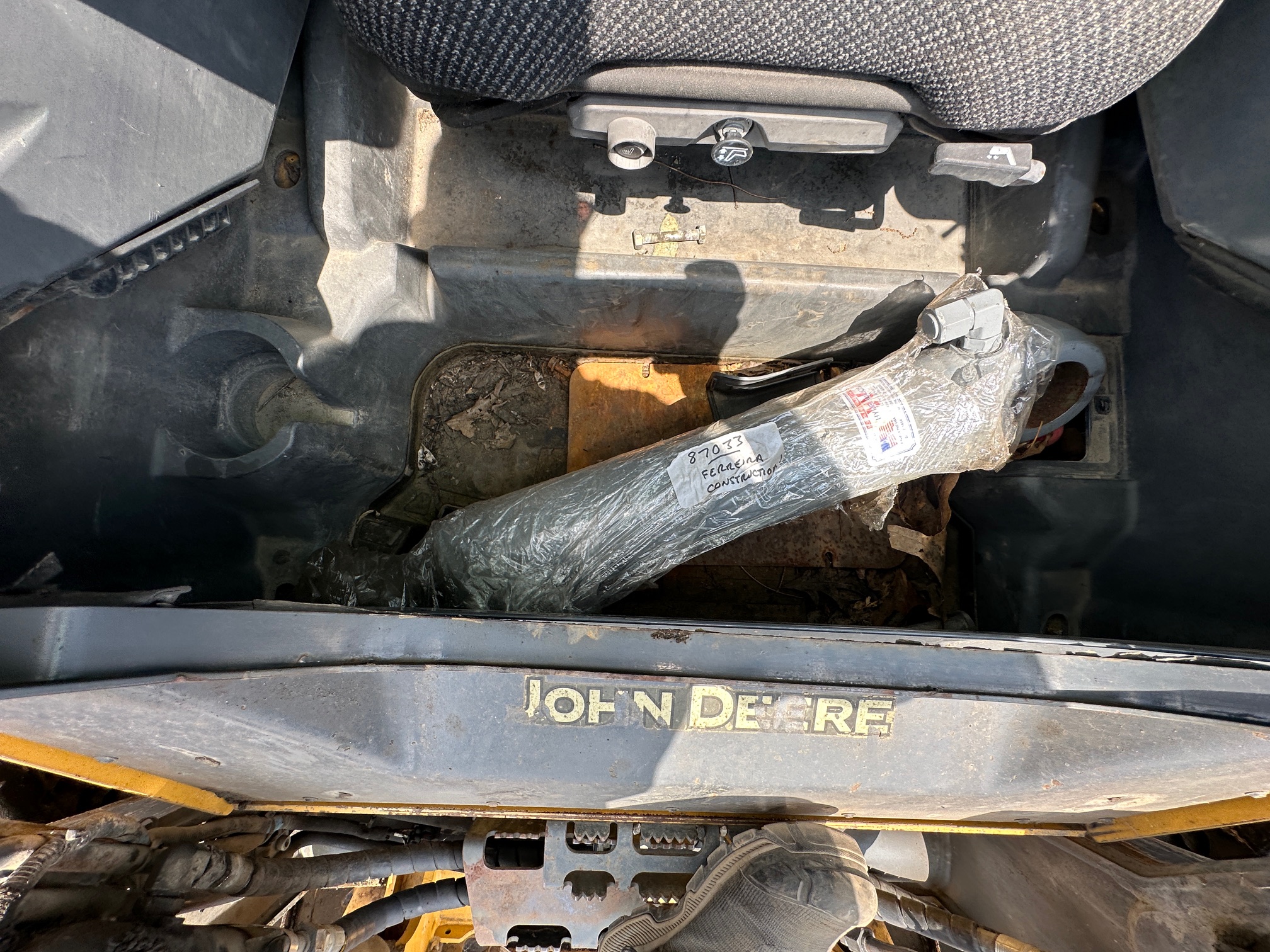 2017 DEERE 332G - Image 20