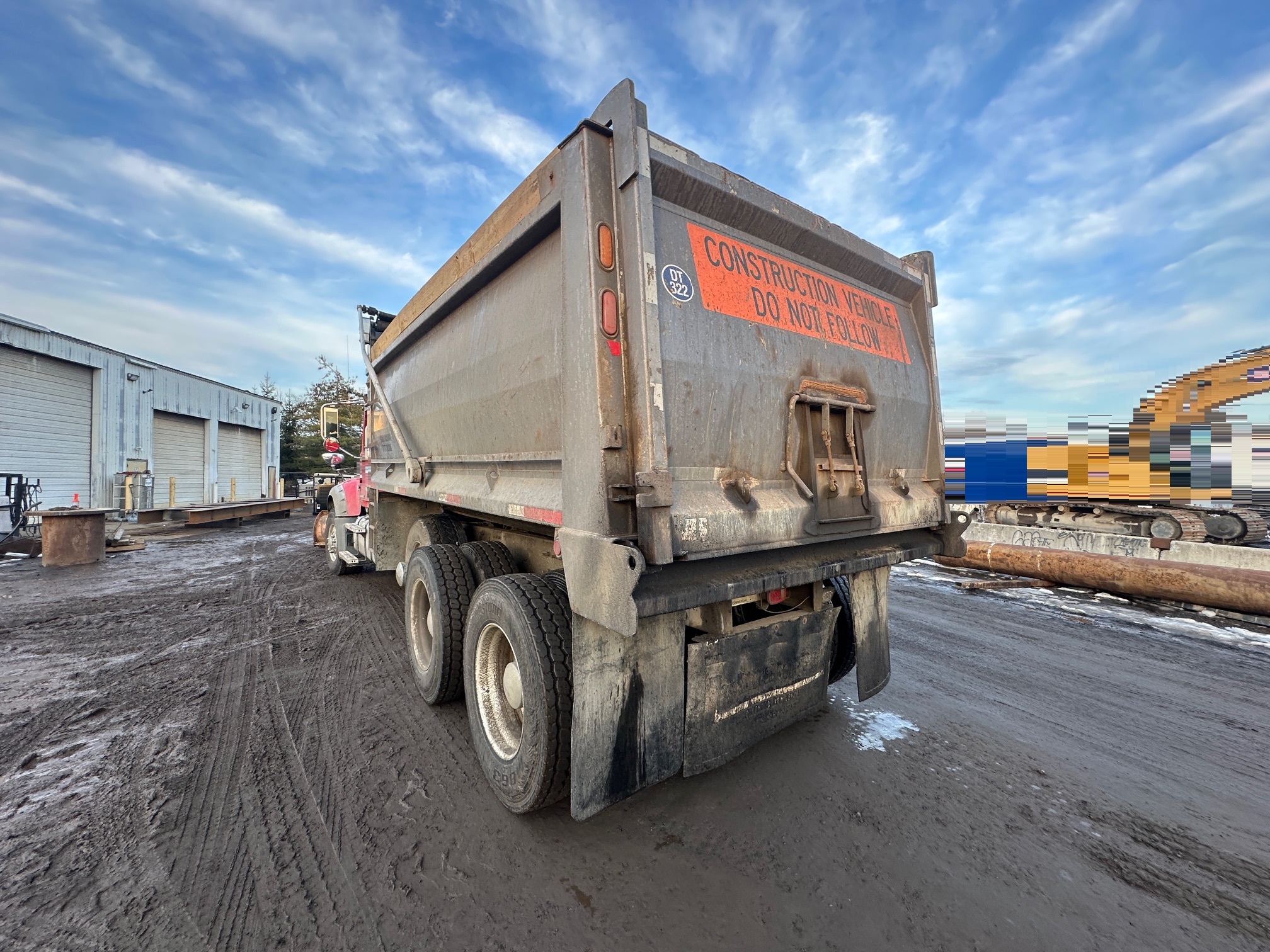 2017 MACK Granite GU713 - view 9 of 57